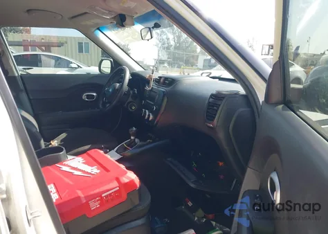 2018 Kia Soul z USA, uszkodzony, nr VIN KNDJN2A25J7544312